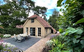 Luxe vakantie woning in het Lunterse bos
